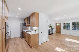 4314 Ivanhoe Pl, Charlotte, NC 28205 - Photo 10