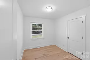 4314 Ivanhoe Pl, Charlotte, NC 28205 - Photo 22