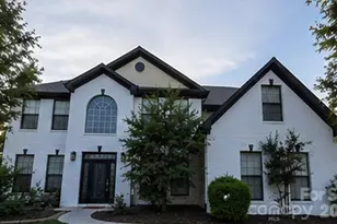 9120 Viscount Ln, Charlotte, NC 28269 - Photo 2