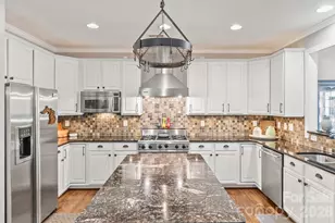 14509 Greenpoint Ln, Huntersville, NC 28078 - Photo 8