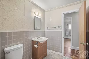 6239 Netherwood Dr, Charlotte, NC 28210 - Photo 32
