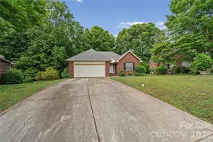 4808 Liska Ct, Charlotte, NC 28227 - Photo 2