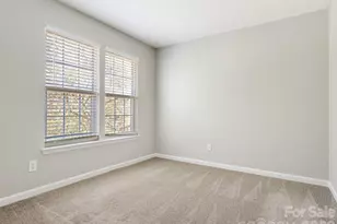 6208 Harburn Forest Dr, Charlotte, NC 28269 - Photo 20