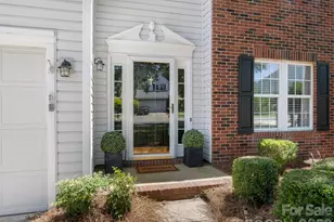 6208 Harburn Forest Dr, Charlotte, NC 28269 - Photo 2
