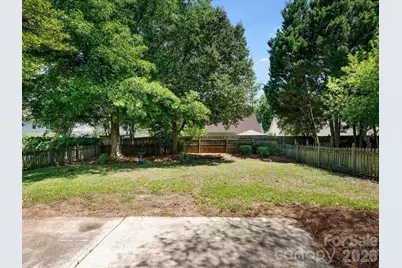 6208 Harburn Forest Drive, Charlotte, NC 28269 - Photo 22
