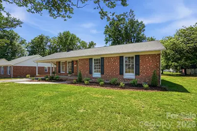 909 Evelyn Avenue, Kannapolis, NC 28083 - Photo 2