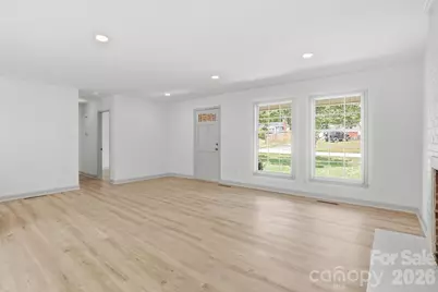 909 Evelyn Avenue, Kannapolis, NC 28083 - Photo 8