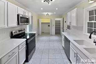 2520 Old Wilkesboro Rd, Salisbury, NC 28144 - Photo 4