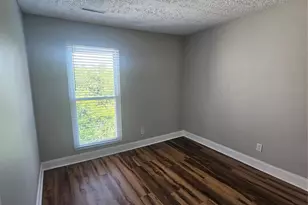 1050 21st Ave NW, Hickory, NC 28601 - Photo 14