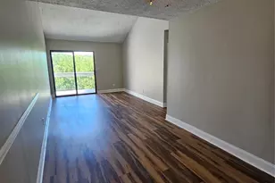 1050 21st Ave NW, Hickory, NC 28601 - Photo 18