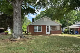 1717 Shelby Rd, Kings Mountain, NC 28086 - Photo 2