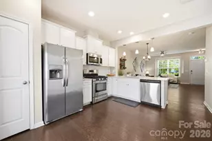 6913 Walnut Branch Ln, Charlotte, NC 28277 - Photo 8