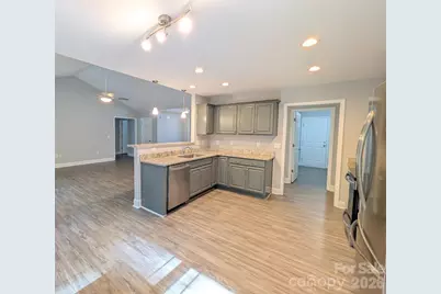 114 Brookstone Drive, Morganton, NC 28655 - Photo 4