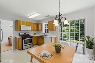 7011 Long Run Ln, Charlotte, NC 28216 - Photo 12