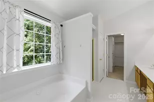 7011 Long Run Ln, Charlotte, NC 28216 - Photo 16