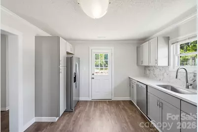 1627 Warren Avenue, Gastonia, NC 28054 - Photo 6