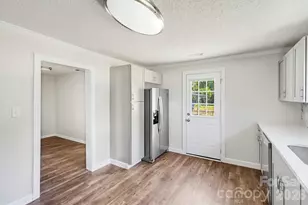 1627 Warren Ave, Gastonia, NC 28054 - Photo 4