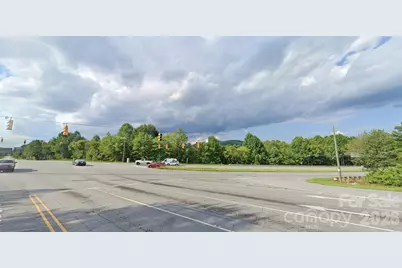 2213 Norwood Street SW, Lenoir, NC 28645 - Photo 2