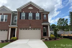 12019 Lavinia Ln, Charlotte, NC 28277 - Photo 2