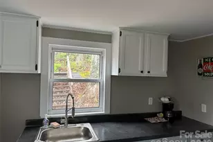 300/292 N Meridian St, Rutherfordton, NC 28139 - Photo 10