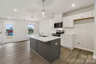 532 Bond St, Statesville, NC 28677 - Photo 10
