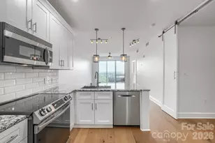 333 W Trade Street W, Charlotte, NC 28202 - Photo 38