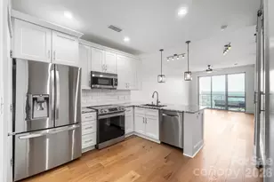 333 W Trade Street W, Charlotte, NC 28202 - Photo 36