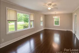 800 Mt Holly-Huntersville Rd, Charlotte, NC 28214 - Photo 8