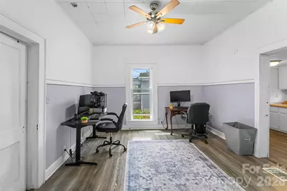 137 12th Street NW, Hickory, NC 28601 - Photo 16