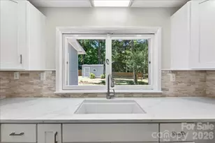 6018 Donegal Dr, Charlotte, NC 28212 - Photo 20