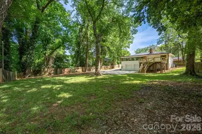 911 E Woodlawn Road, Charlotte, NC 28209 - Photo 46