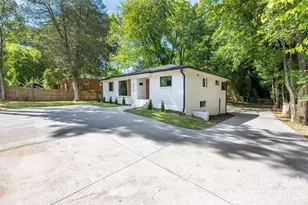 911 E Woodlawn Rd, Charlotte, NC 28209 - Photo 2