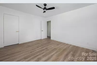 911 E Woodlawn Road, Charlotte, NC 28209 - Photo 22
