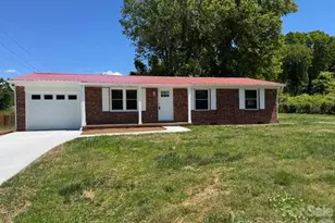287 Duncan Rd, Flat Rock, NC 28731 - Photo 1