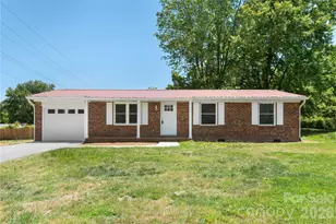 287 Duncan Rd, Flat Rock, NC 28731 - Photo 1