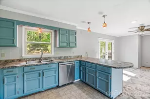 14 Jack Sullins Rd, Spruce Pine, NC 28777 - Photo 18