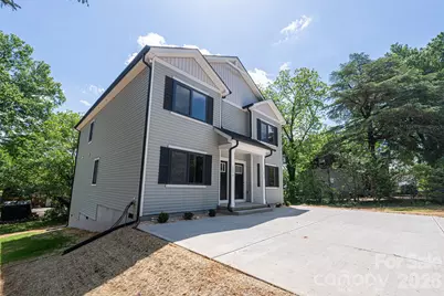 1036 12th Street NE, Hickory, NC 28601 - Photo 2
