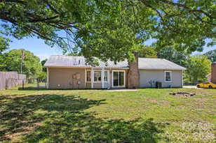 4711 Misty Hill Ln, Gastonia, NC 28056 - Photo 10