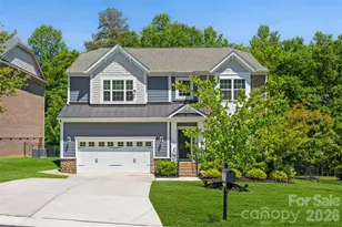 822 Palmetto Bay Dr, Fort Mill, SC 29715 - Photo 2