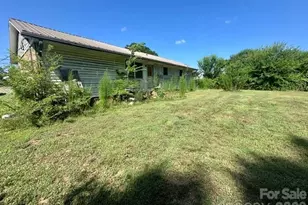 912 Old Hickory Grove Rd, Mount Holly, NC 28120 - Photo 12