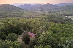 415 Reel Hollow Rd, Marion, NC 28752 - Photo 2