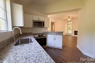 10530 Southern Oak Ct, Charlotte, NC 28214 - Photo 6