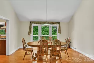 22 Robinhood Rd, Asheville, NC 28804 - Photo 10