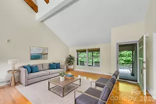22 Robinhood Rd, Asheville, NC 28804 - Photo 4