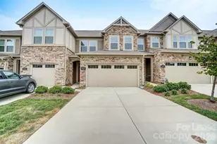 5822 Clan MacLaine Dr, Charlotte, NC 28278 - Photo 1