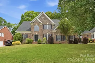10508 Devonshire Dr, Huntersville, NC 28078 - Photo 2