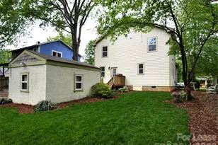 821 E 37th St, Charlotte, NC 28205 - Photo 16