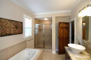 821 E 37th St, Charlotte, NC 28205 - Photo 10