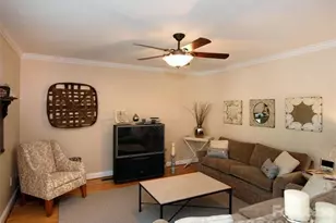 821 E 37th St, Charlotte, NC 28205 - Photo 6