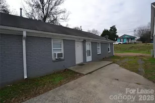 1009 Plymouth St, Gastonia, NC 28054 - Photo 2